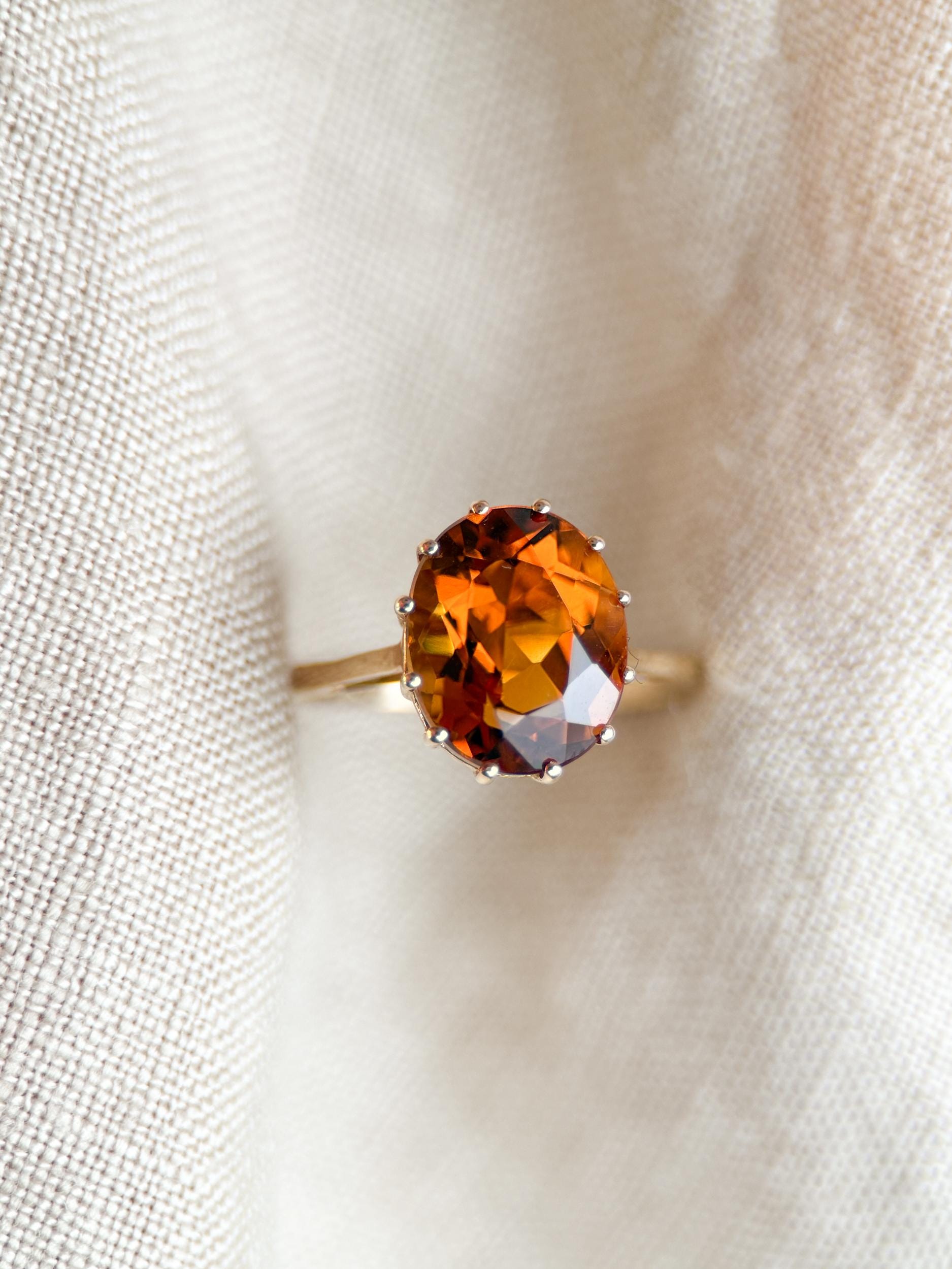 Vintage 1990s Citrine Solitaire Ring in 9k Gold