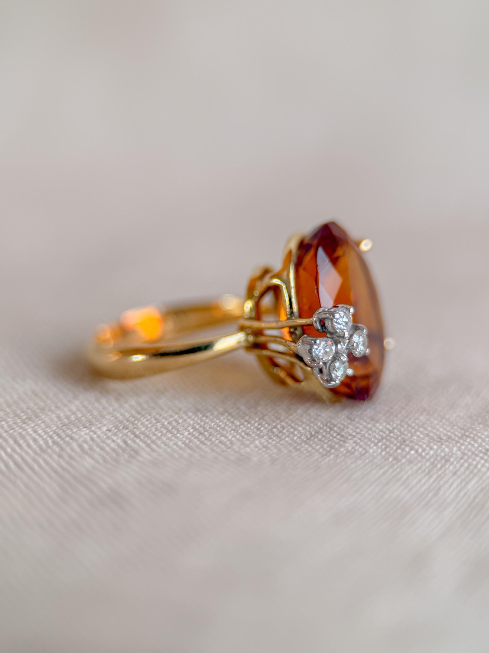 Vintage 1970s Citrine Cocktail Ring in 18k Gold