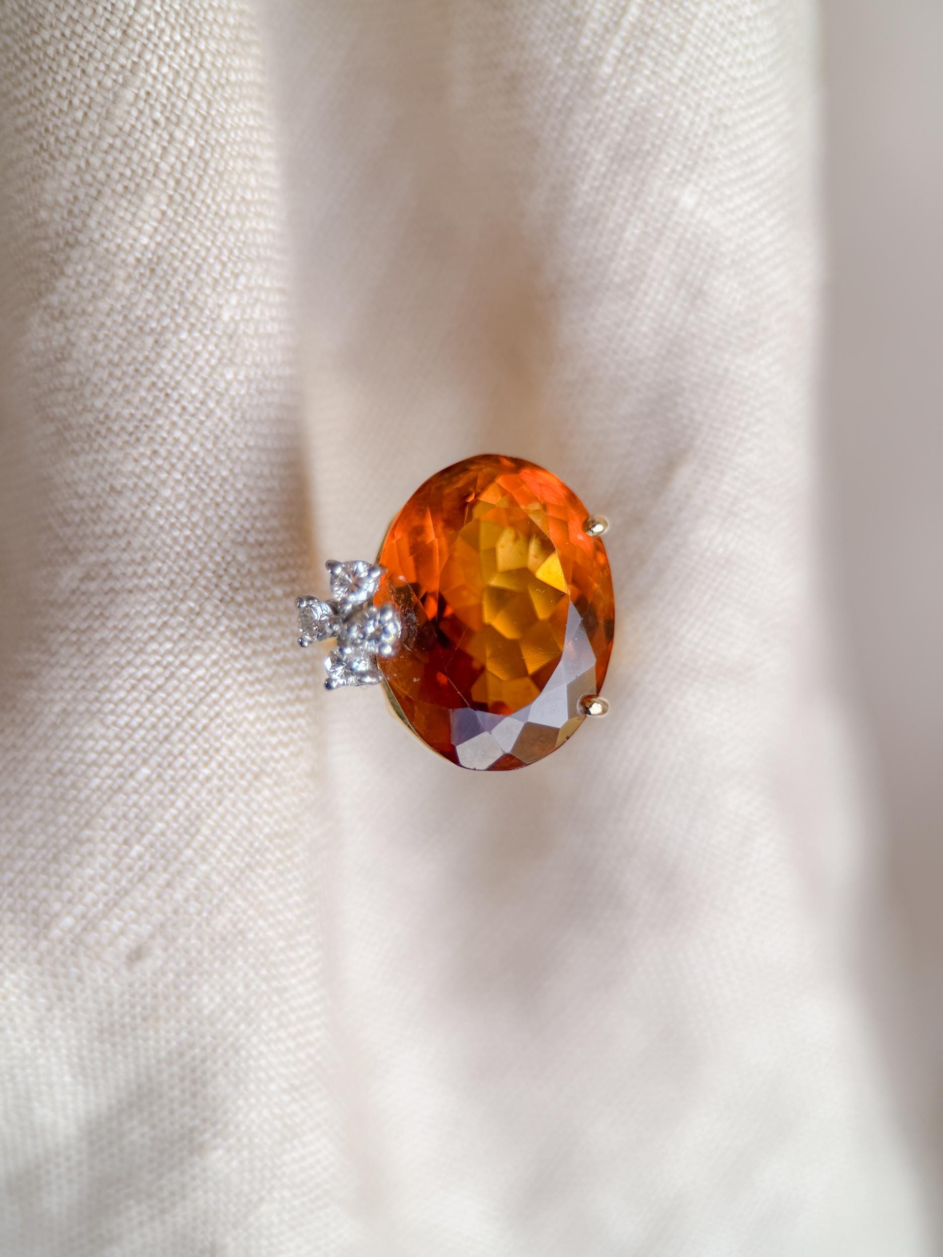 Vintage 1970s Citrine Cocktail Ring in 18k Gold