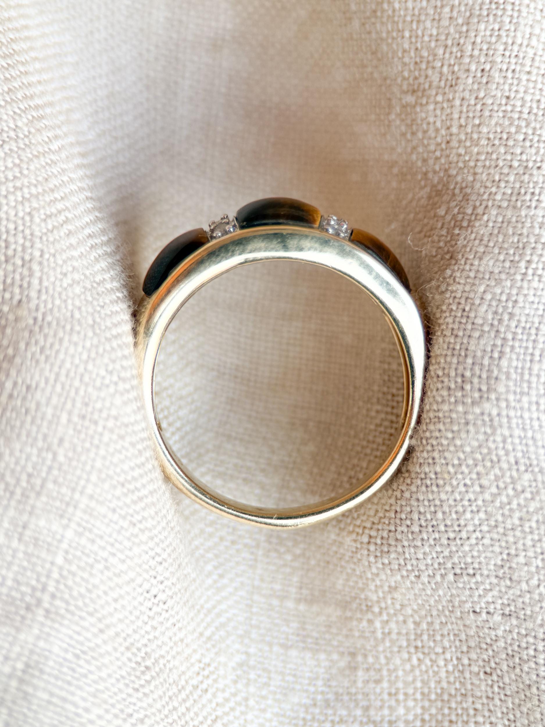 Vintage 1970s Cats Eye & Diamond Band in 10k Gold