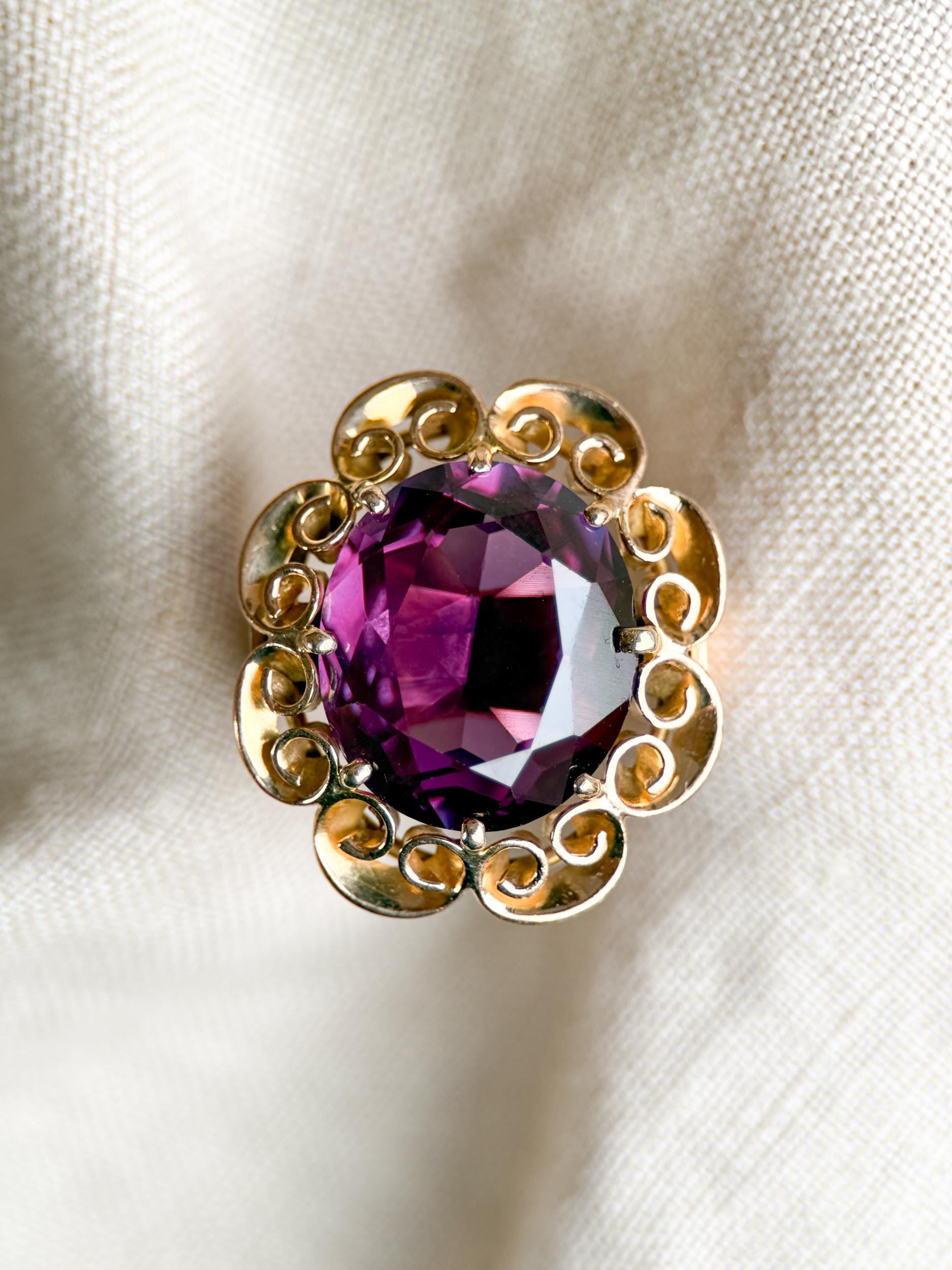 Vintage 1930s Oval Cut Purple Sapphire Ring, 14k Gold