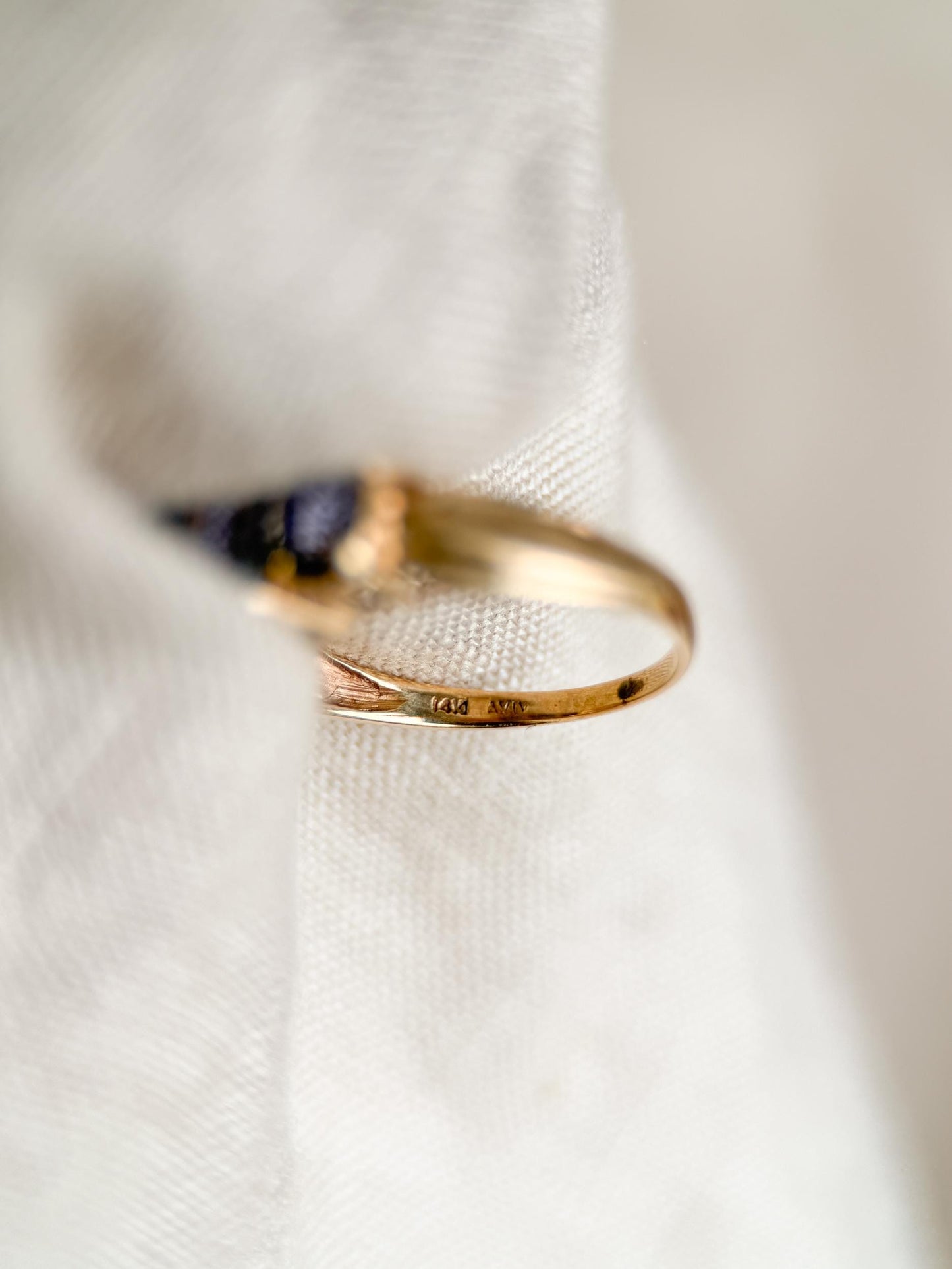 Vintage 1990s Amethyst Three Stone Ring in 14k Gold