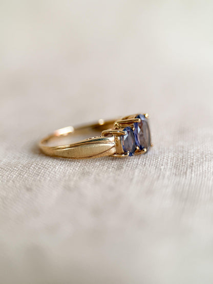 Vintage 1990s Amethyst Three Stone Ring in 14k Gold