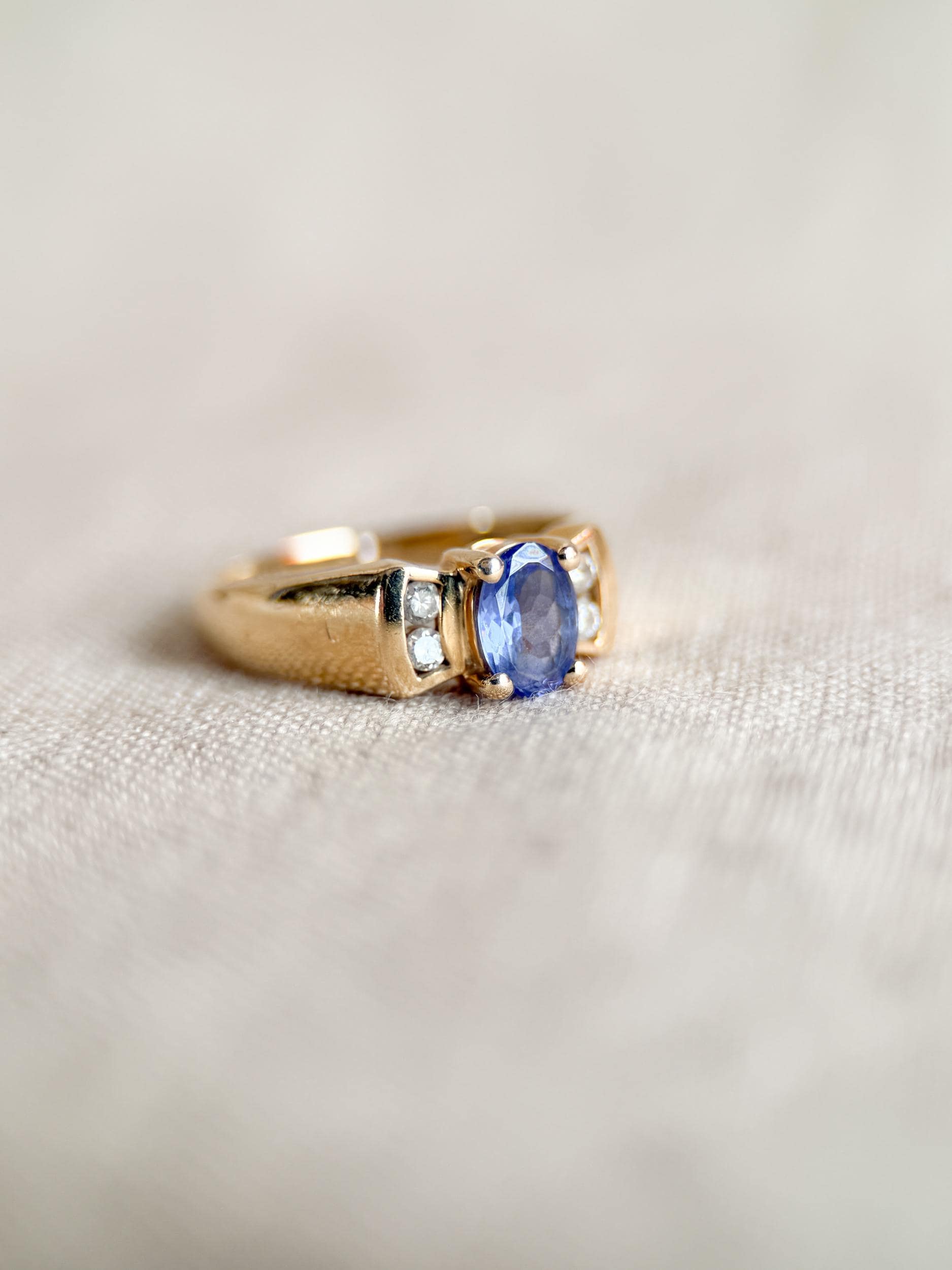 Vintage 1990s Tanzanite & Diamond Ring in 14k Gold