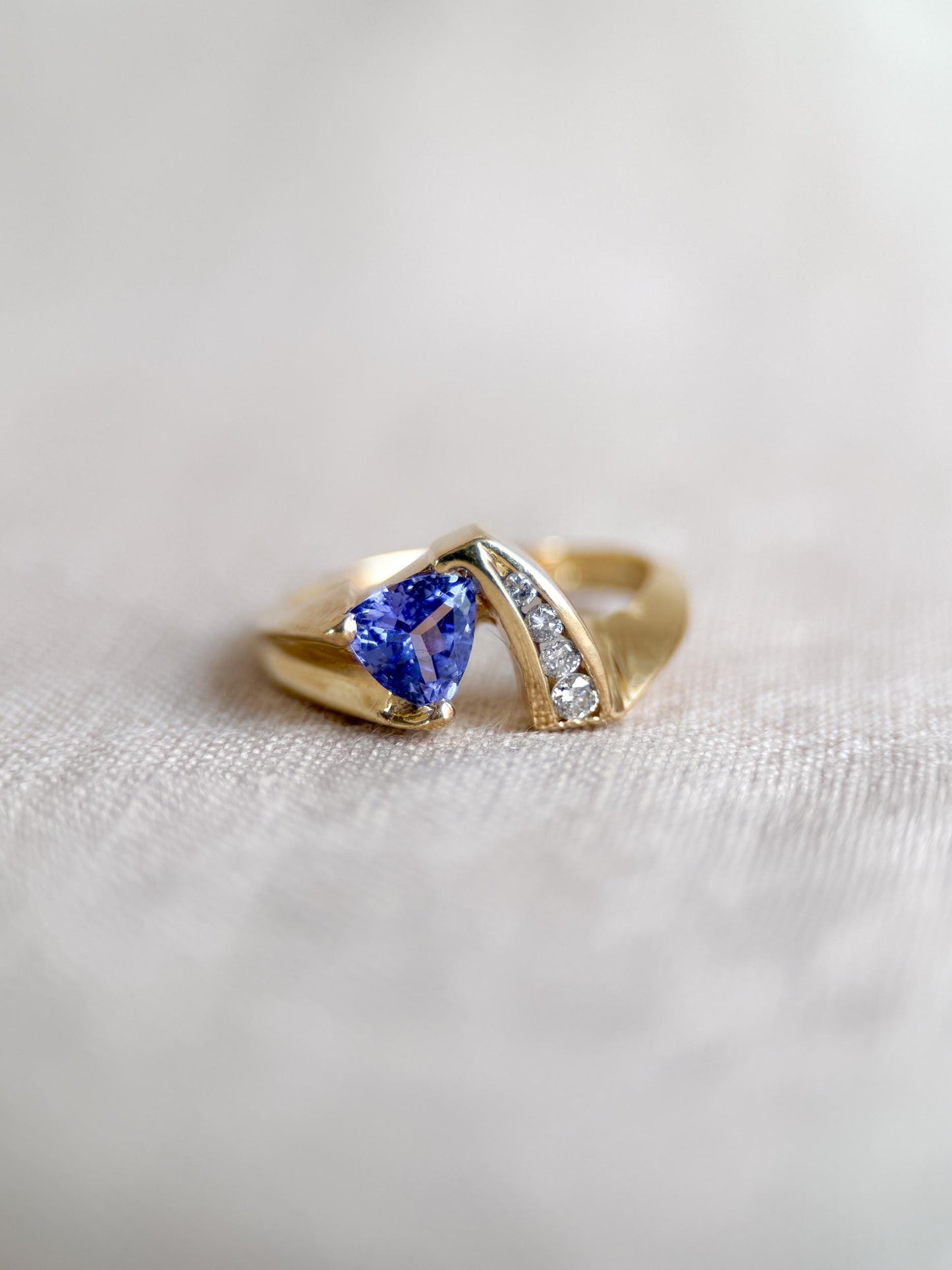 Vintage 1990s Tanzanite & Diamond Trillion Ring in 14k Gold - Timeless Sustainability • Vintage Fine Jewelry