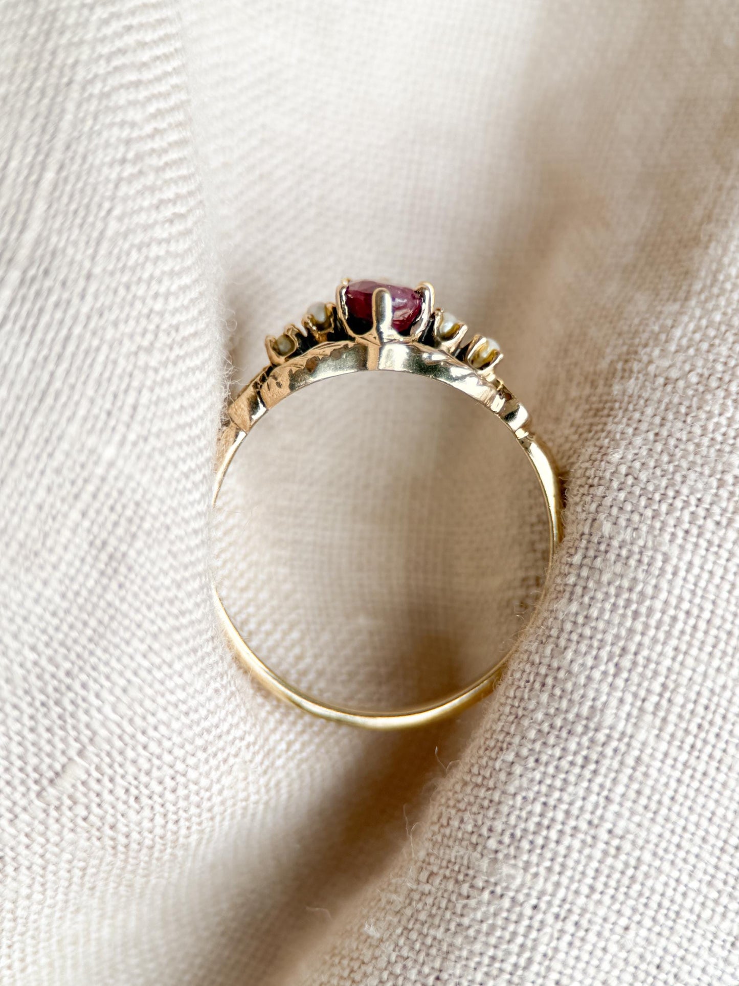 Antique 1900s Art Nouveau Ruby Ring, 14k Gold
