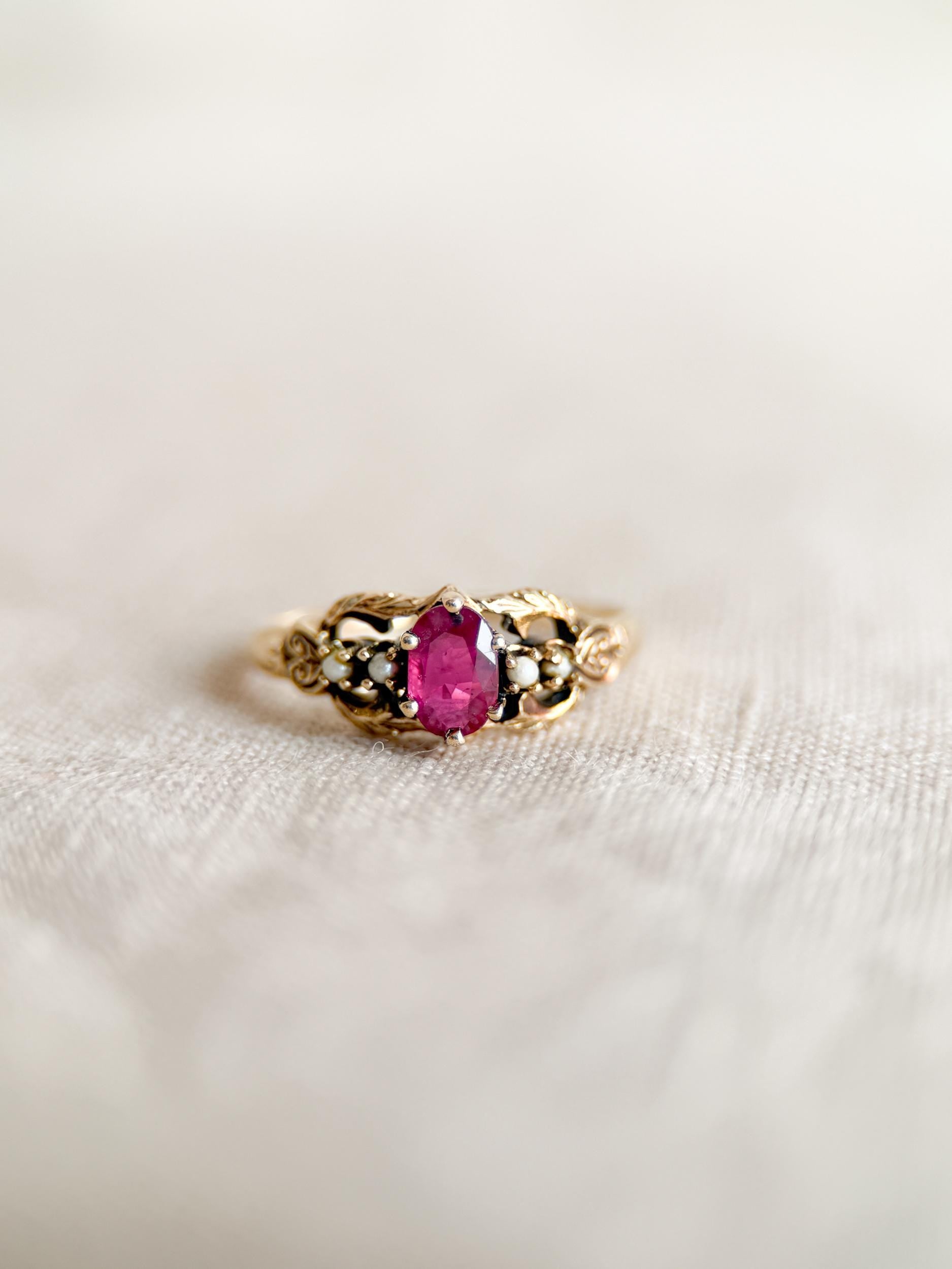 Antique 1900s Art Nouveau Ruby Ring, 14k Gold