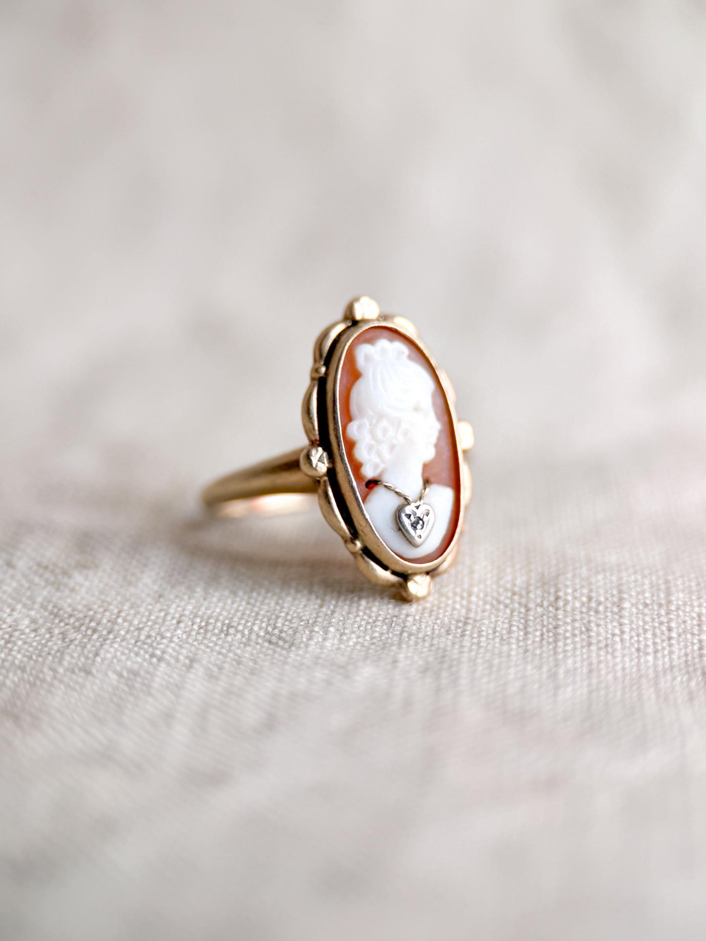 Antique 1920s Cameo Ring in 10k Gold