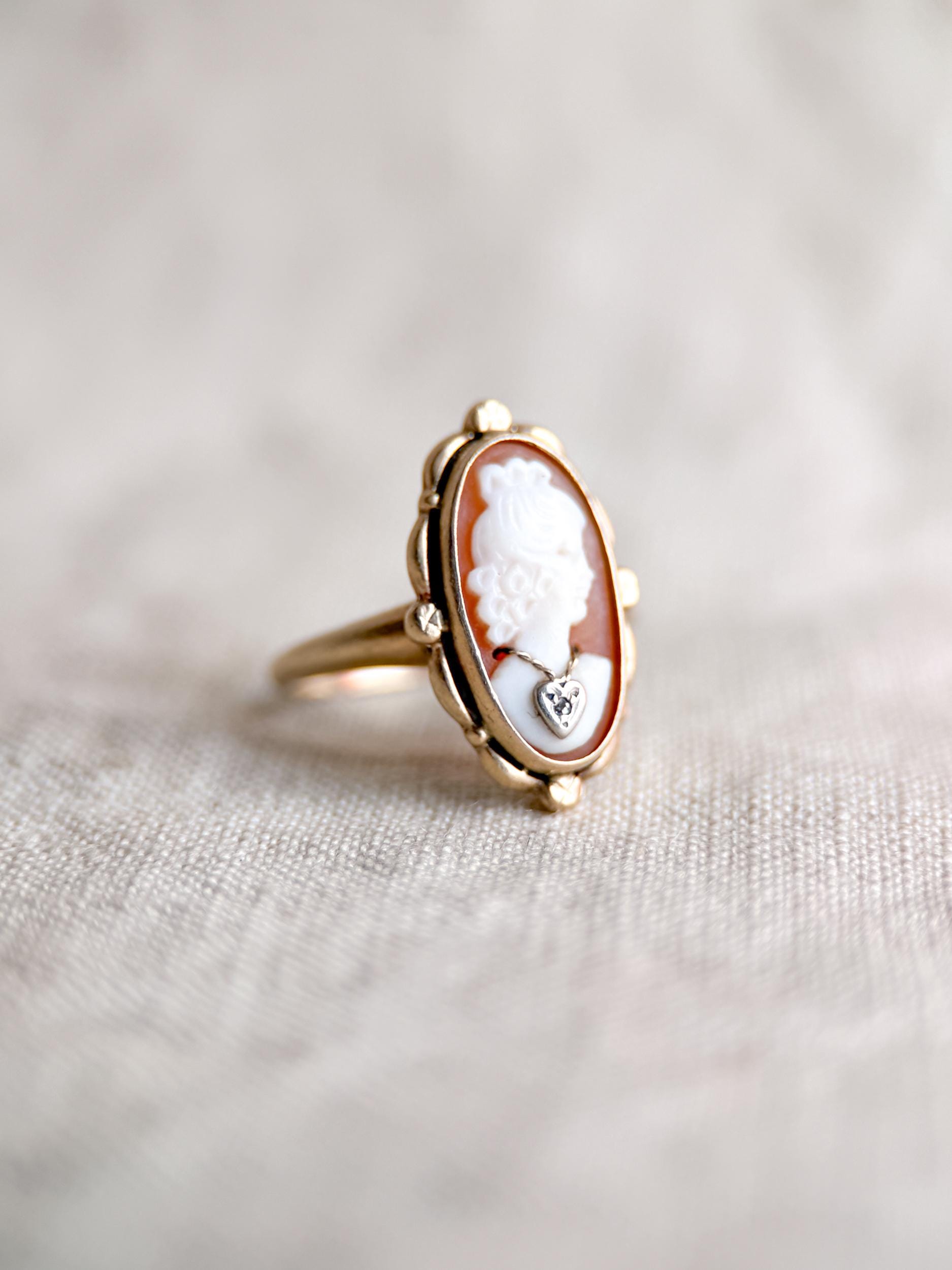 Antique 1920s Cameo Ring in 10k Gold