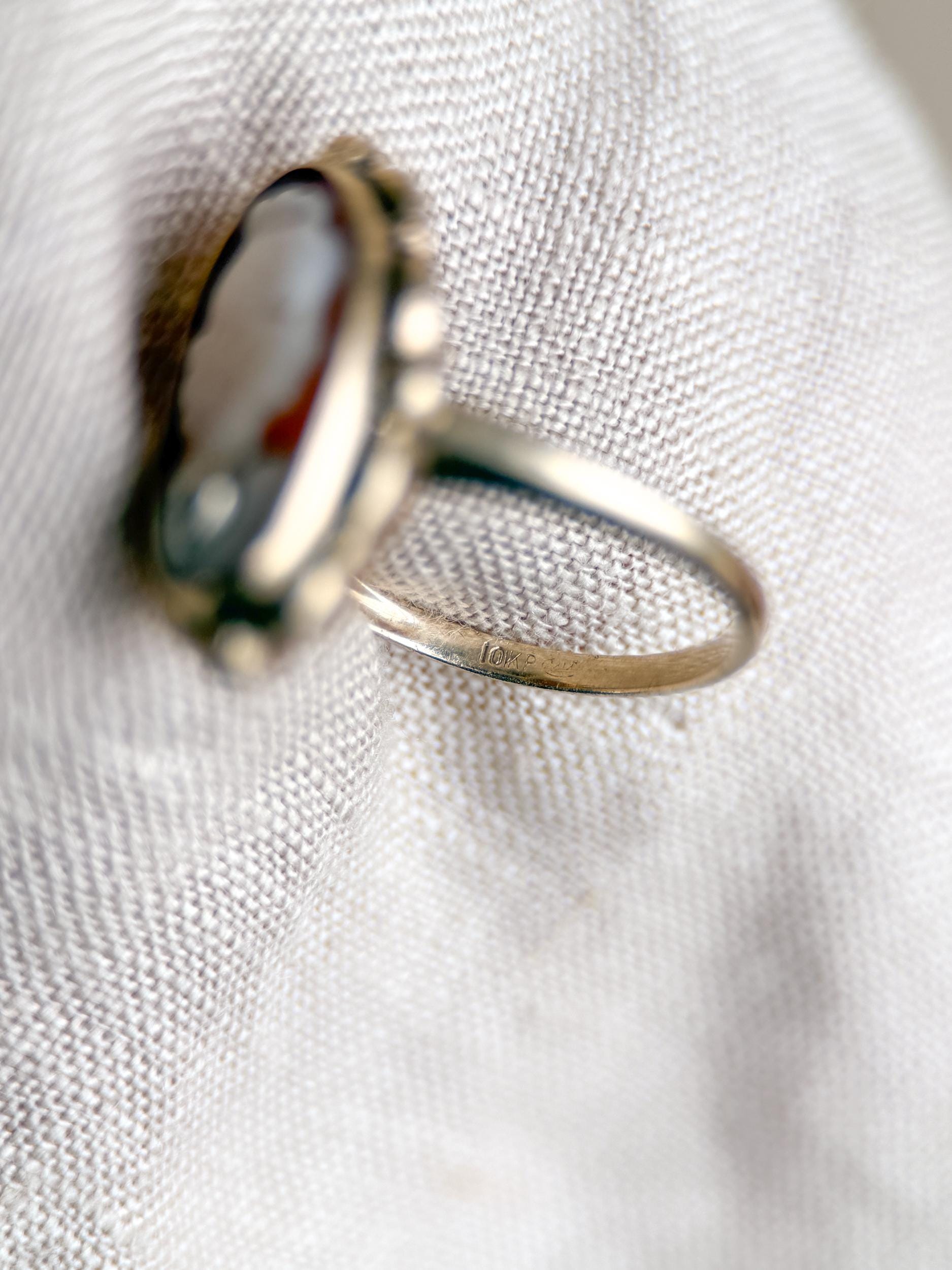 Antique 1920s Cameo Ring in 10k Gold