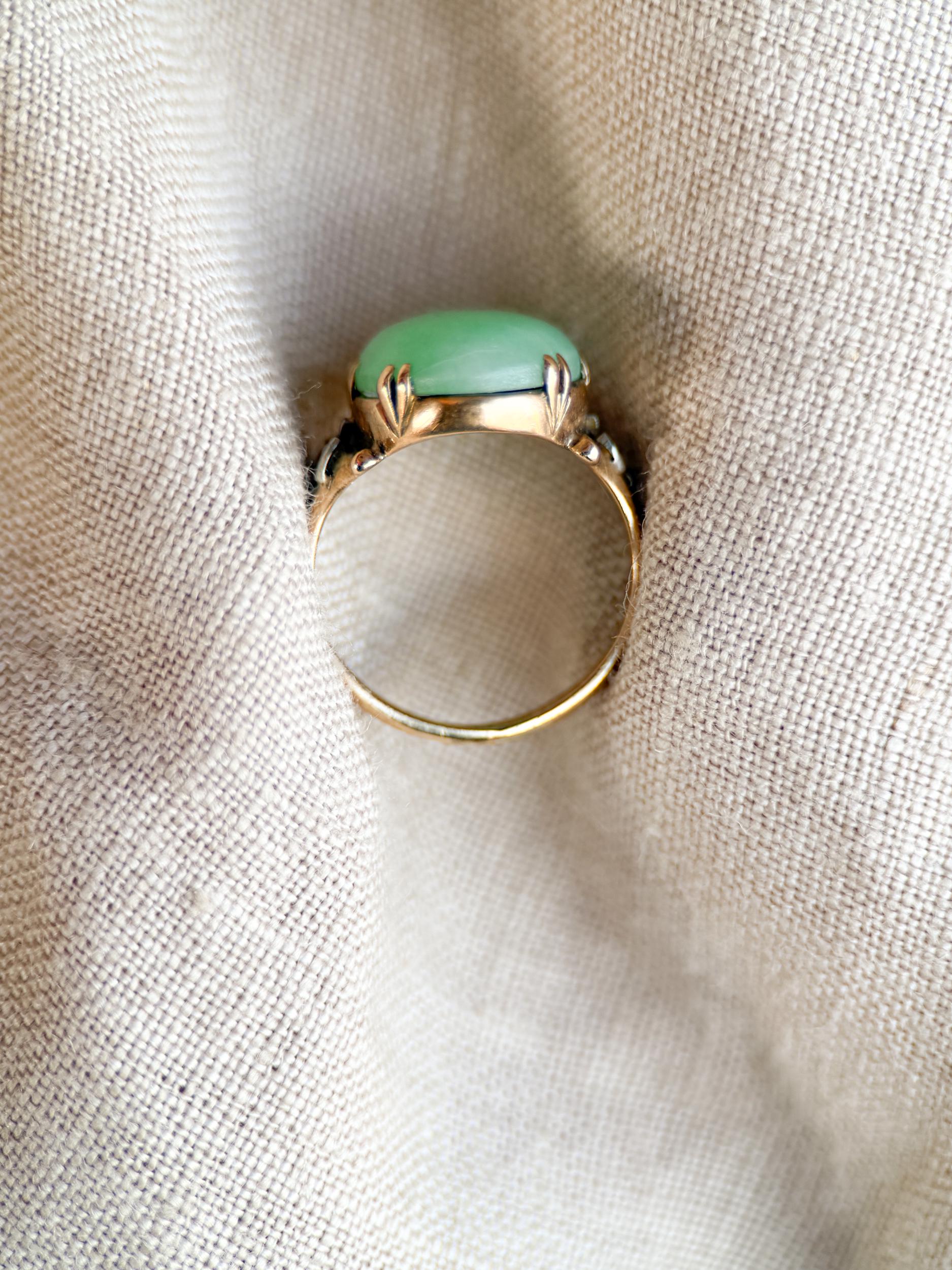 Vintage 1960s Art Nouveau Jade Ring in 14k Gold - Timeless Sustainability • Vintage Fine Jewelry