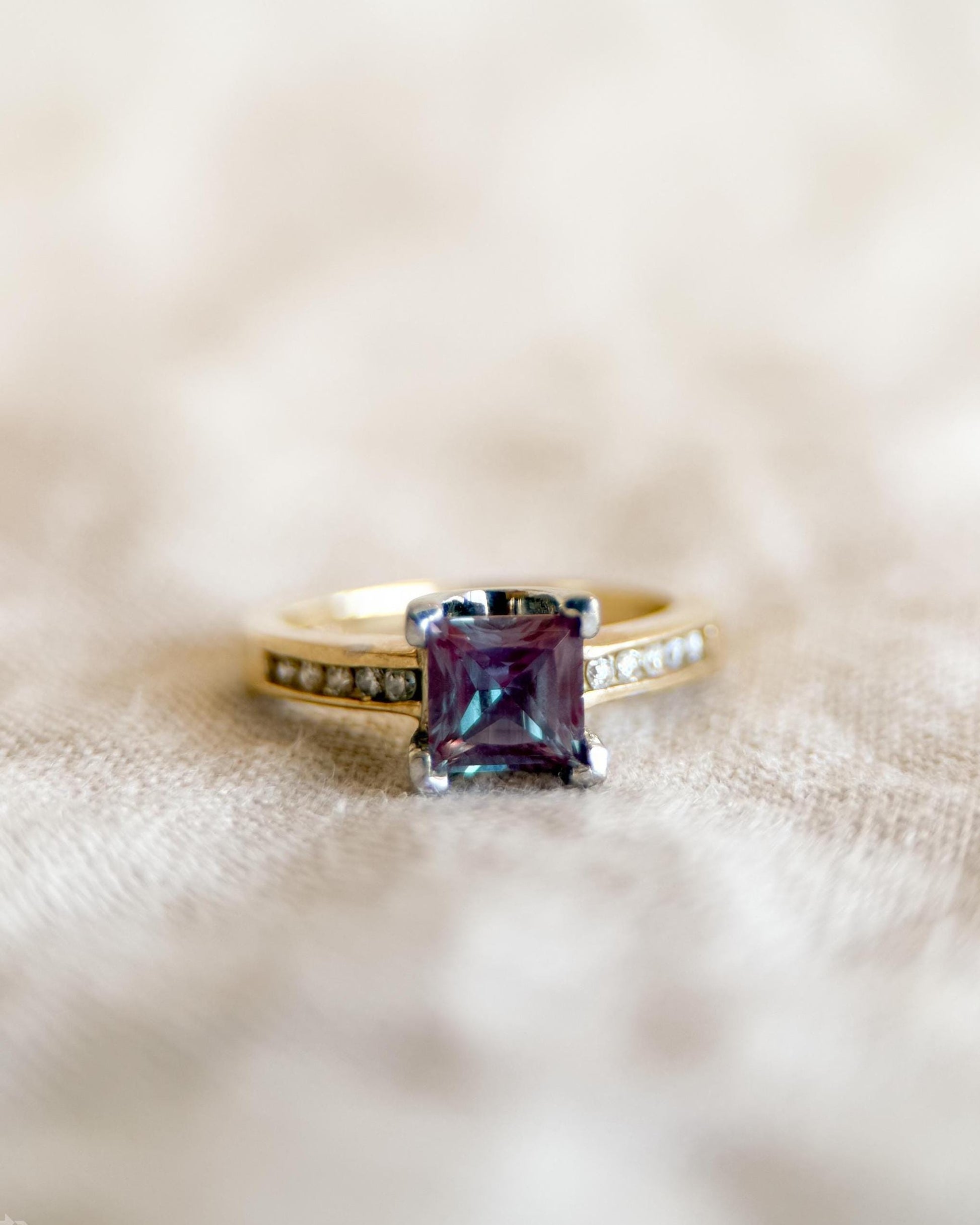 Vintage 1990s Alexandrite Ring in 10k Gold