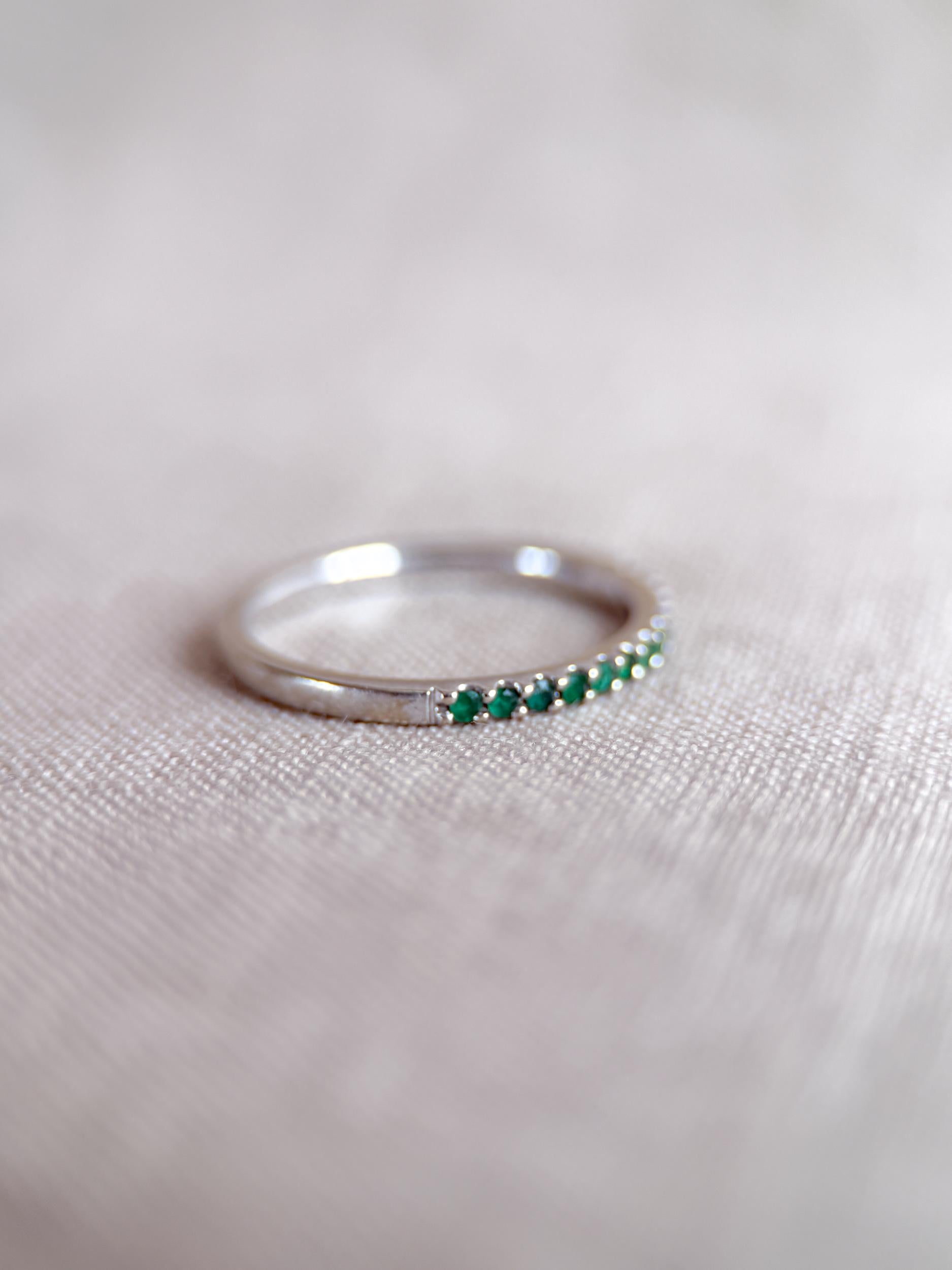 Vintage Emerald Wedding Band, 10k White Gold, Prong Set Classic Minimalist Stacking Band