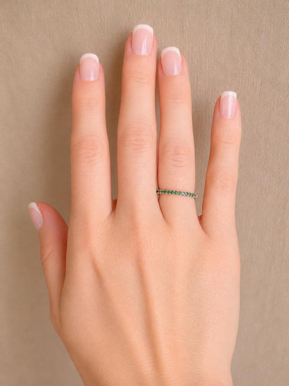 Vintage Emerald Wedding Band, 10k White Gold, Prong Set Classic Minimalist Stacking Band