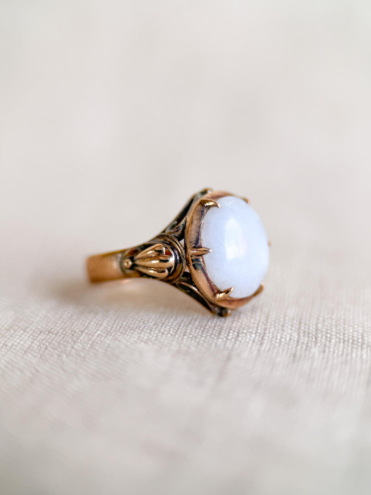 Vintage Lavender Jade Ring, 14k Gold, Oval Cut Filigree Statement Ring, 1960s Bold Jewelry