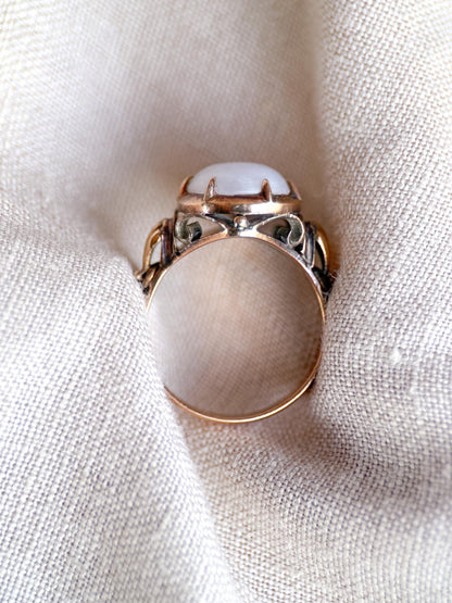 Vintage Lavender Jade Ring, 14k Gold, Oval Cut Filigree Statement Ring, 1960s Bold Jewelry