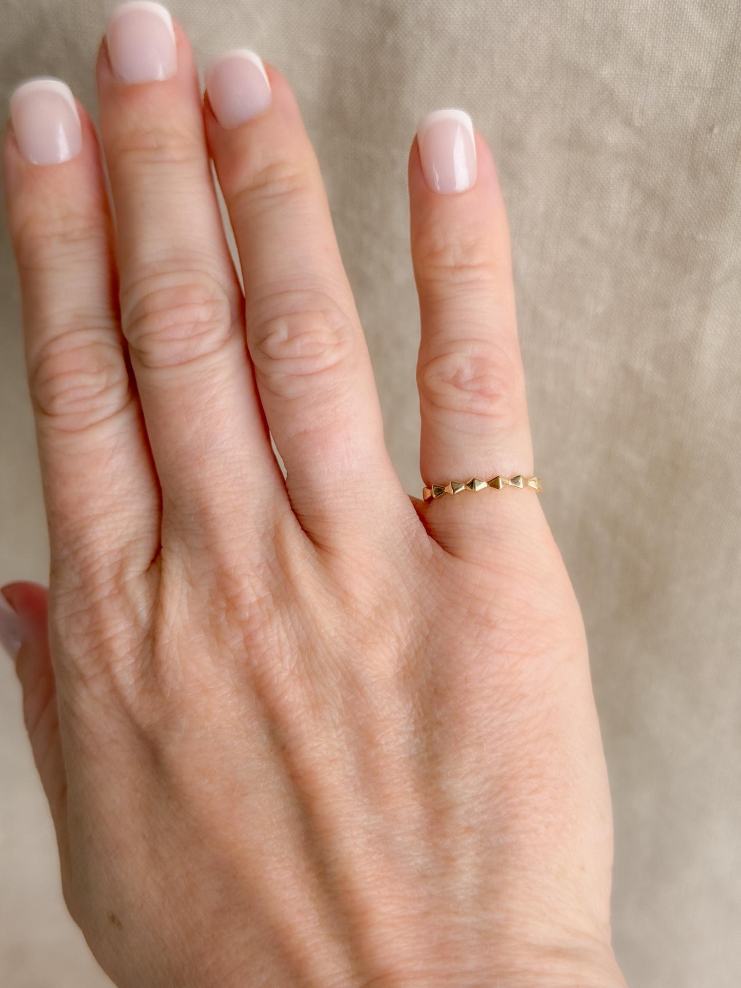 Vintage Scalloped Geometric Wedding Band, 14k Gold, Minimalist Knuckle or Pinky Ring, Size 4.5