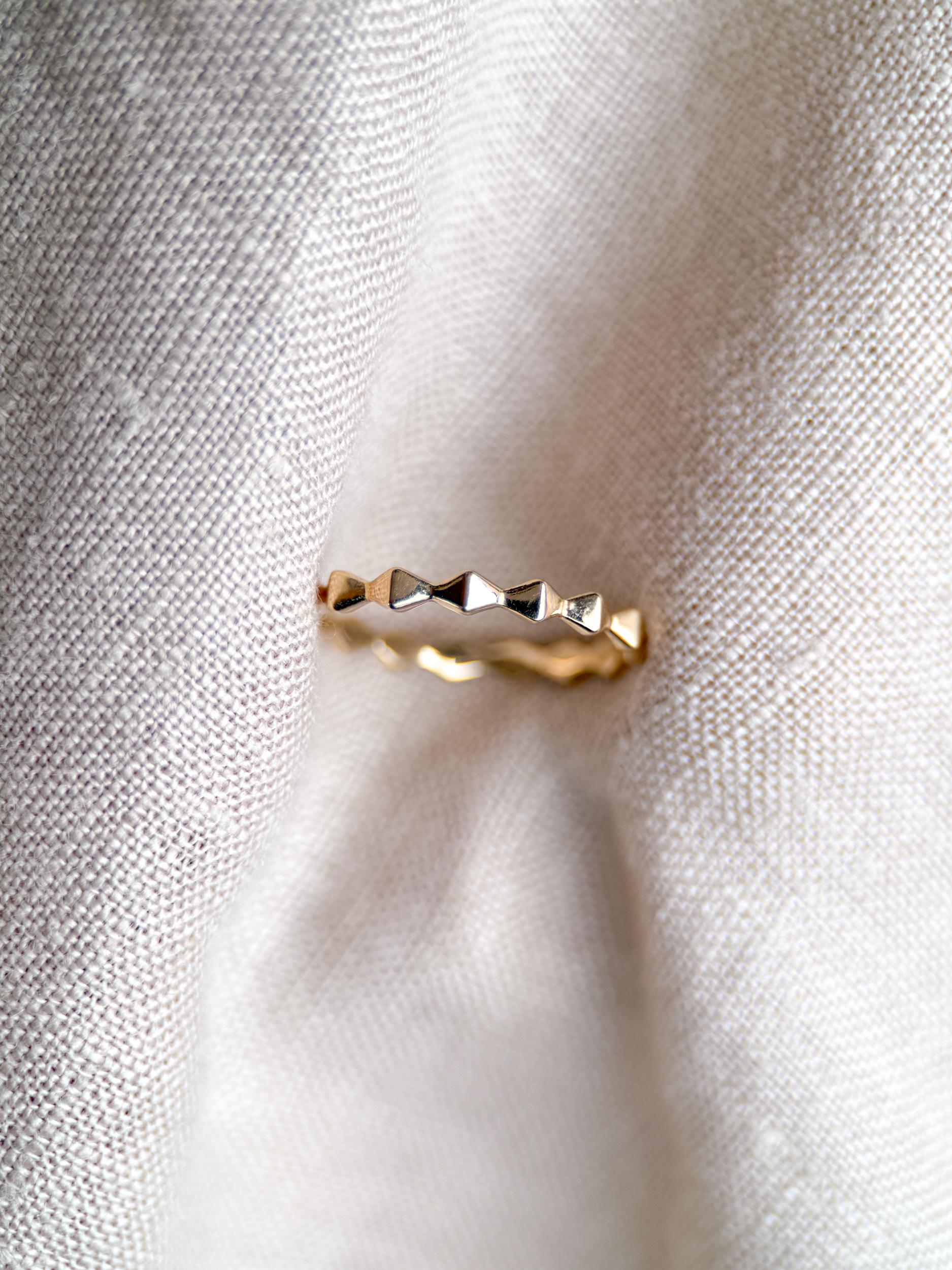 Vintage Scalloped Geometric Wedding Band, 14k Gold, Minimalist Knuckle or Pinky Ring, Size 4.5