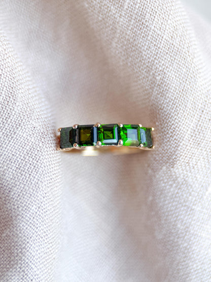 Vintage Chrome Diopside Wedding Band, 10k Gold, Prong Set Square Cut, Minimalist Stacking Band