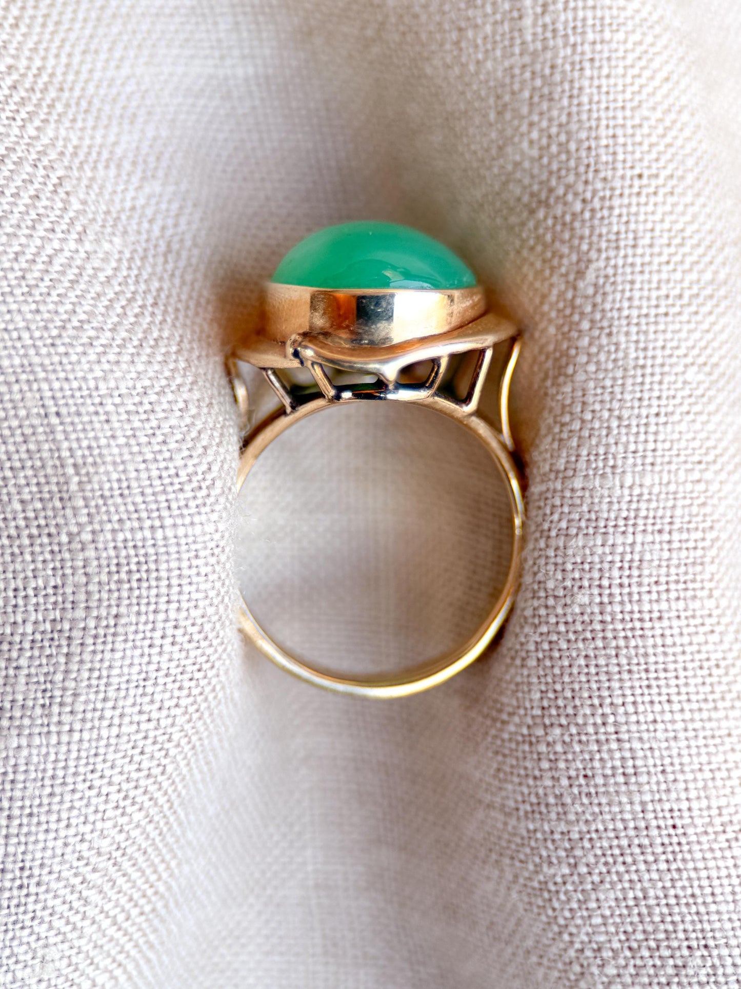 Vintage Green Chalcedony and Diamond Ring, 14k Gold, Bezel Statement Ring, Bold Jewelry