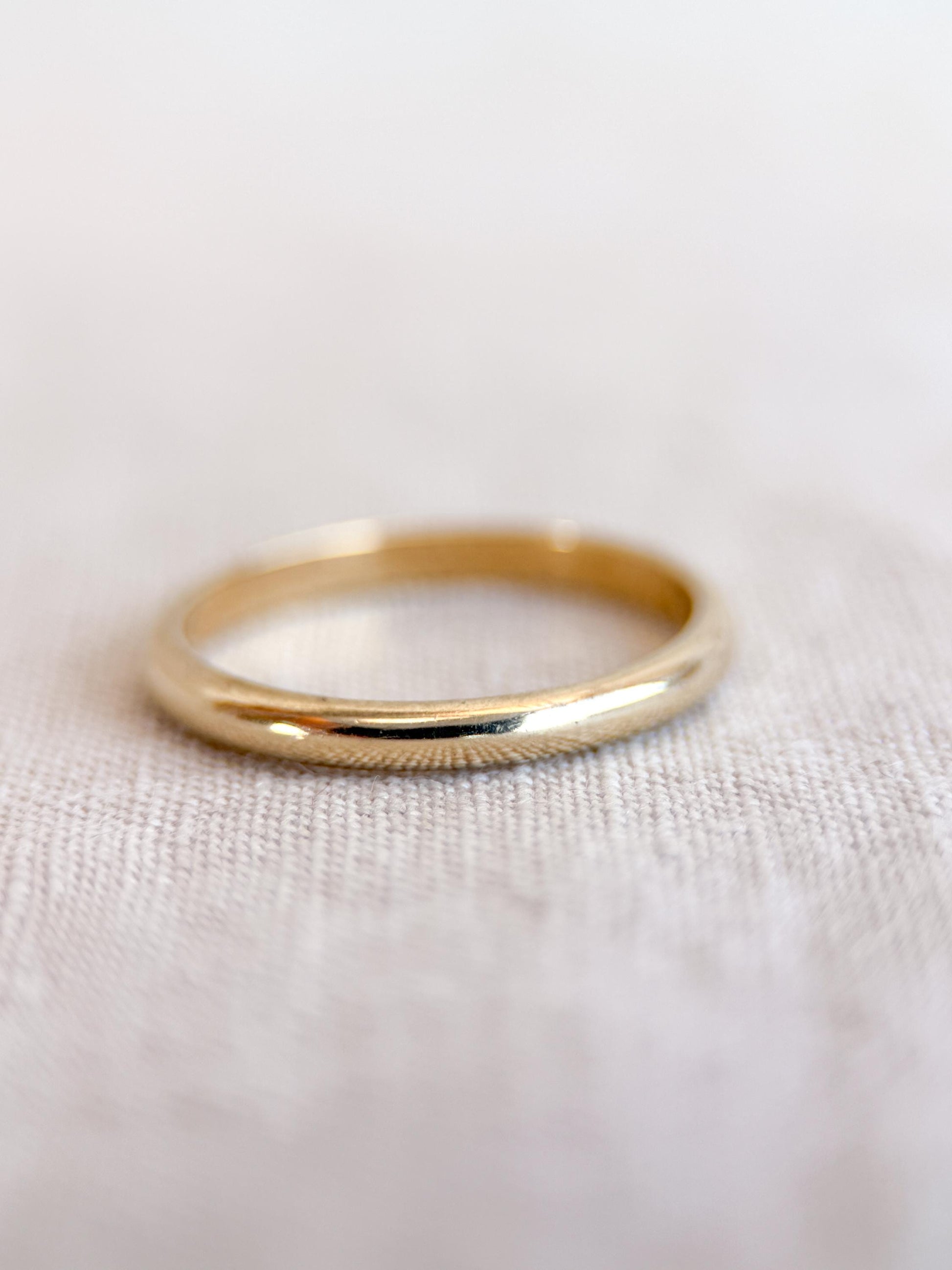 Vintage Gold Wedding Band, 14k Mens Classic Style Ring, Simple Anniversary Band
