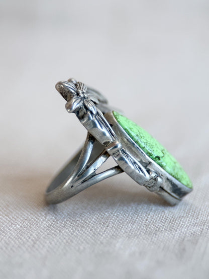 Vintage Gaspeite Ring, Sterling Silver, Floral Feather Statement Ring, Boho Everyday Jewelry
