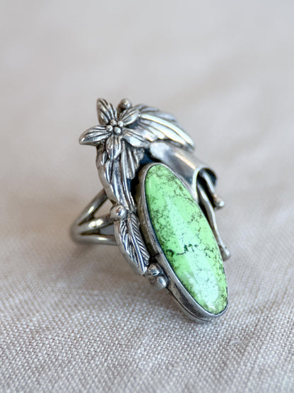 Vintage Gaspeite Ring, Sterling Silver, Floral Feather Statement Ring, Boho Everyday Jewelry