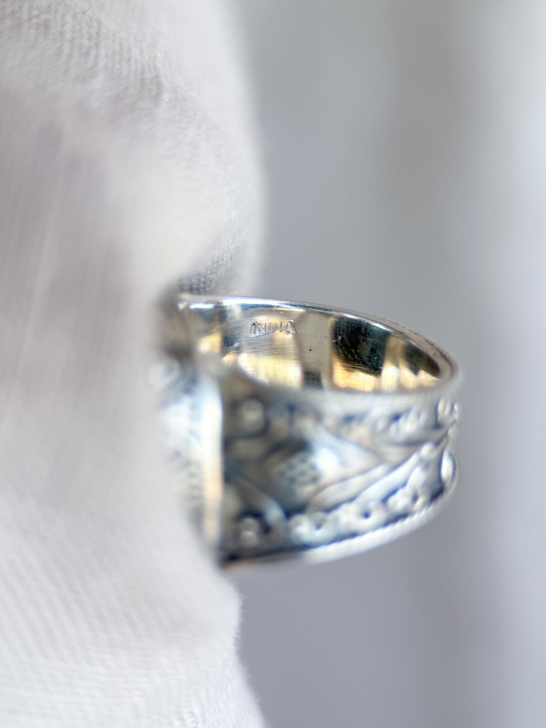 Vintage Labradorite Ring Sterling Silver, Ornate Bezel Statement Ring, Boho Everyday Jewelry