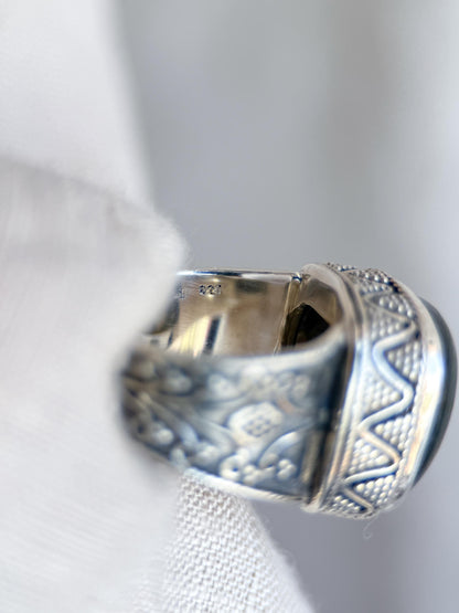 Vintage Labradorite Ring Sterling Silver, Ornate Bezel Statement Ring, Boho Everyday Jewelry