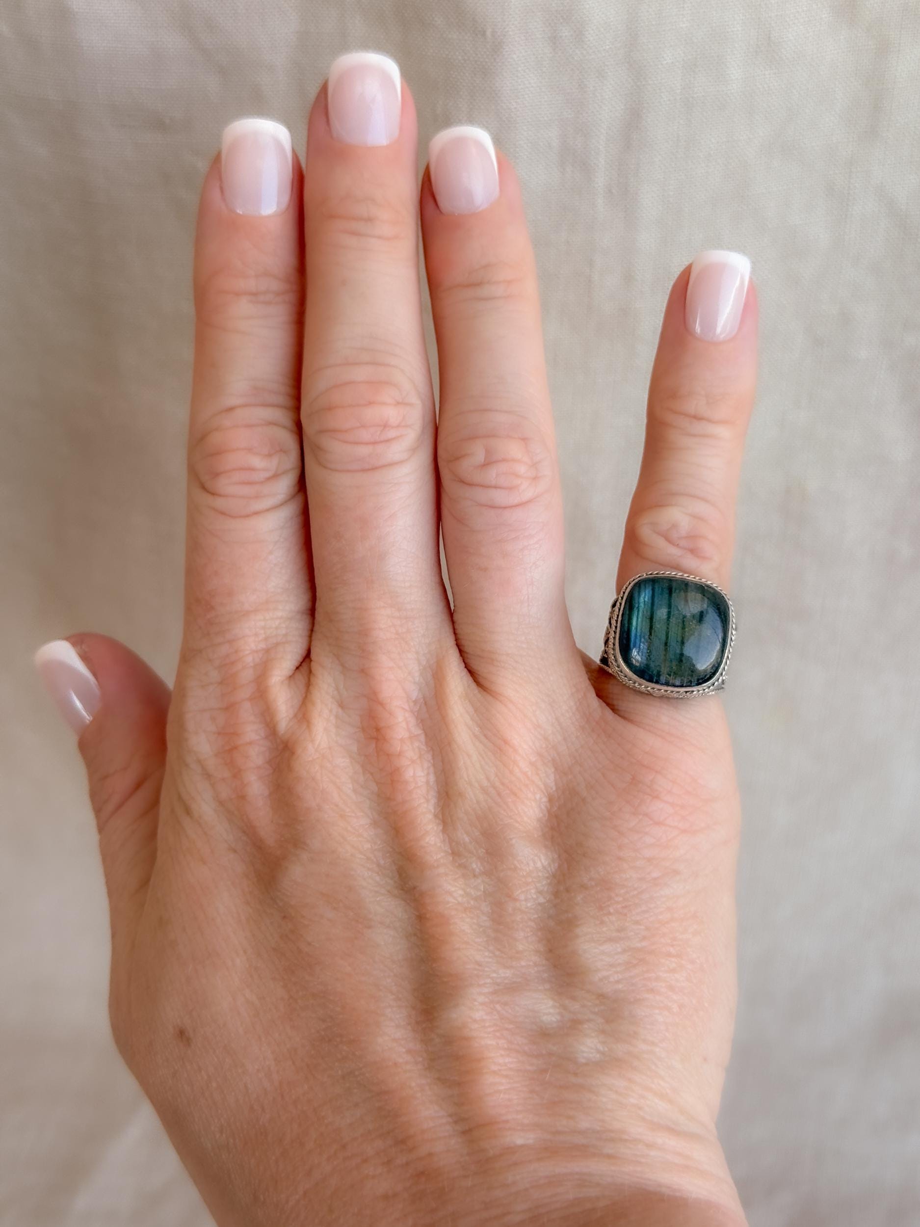 Vintage Labradorite Ring Sterling Silver, Ornate Bezel Statement Ring, Boho Everyday Jewelry