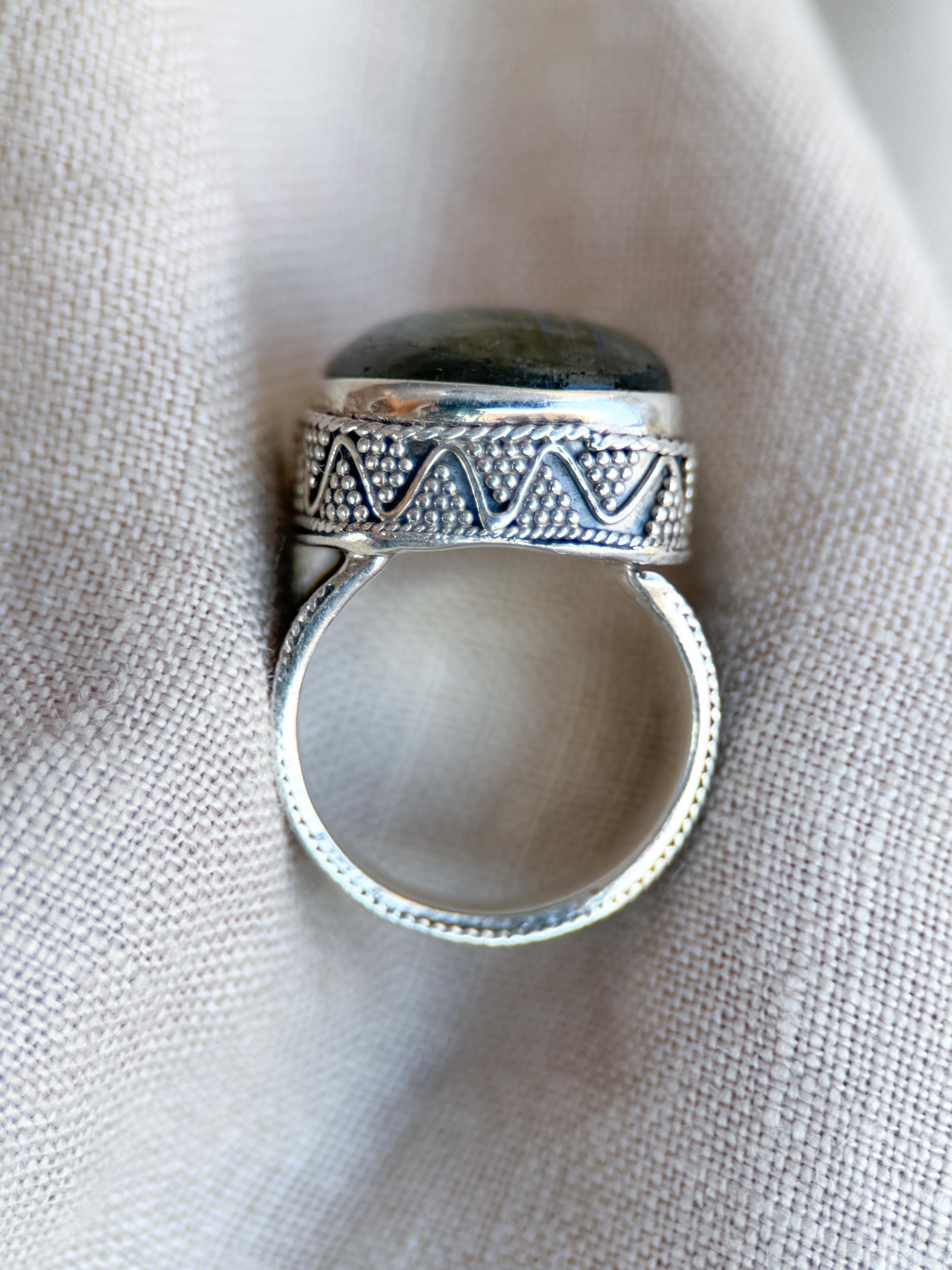 Vintage Labradorite Ring Sterling Silver, Ornate Bezel Statement Ring, Boho Everyday Jewelry