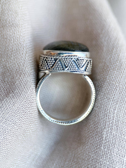 Vintage Labradorite Ring Sterling Silver, Ornate Bezel Statement Ring, Boho Everyday Jewelry