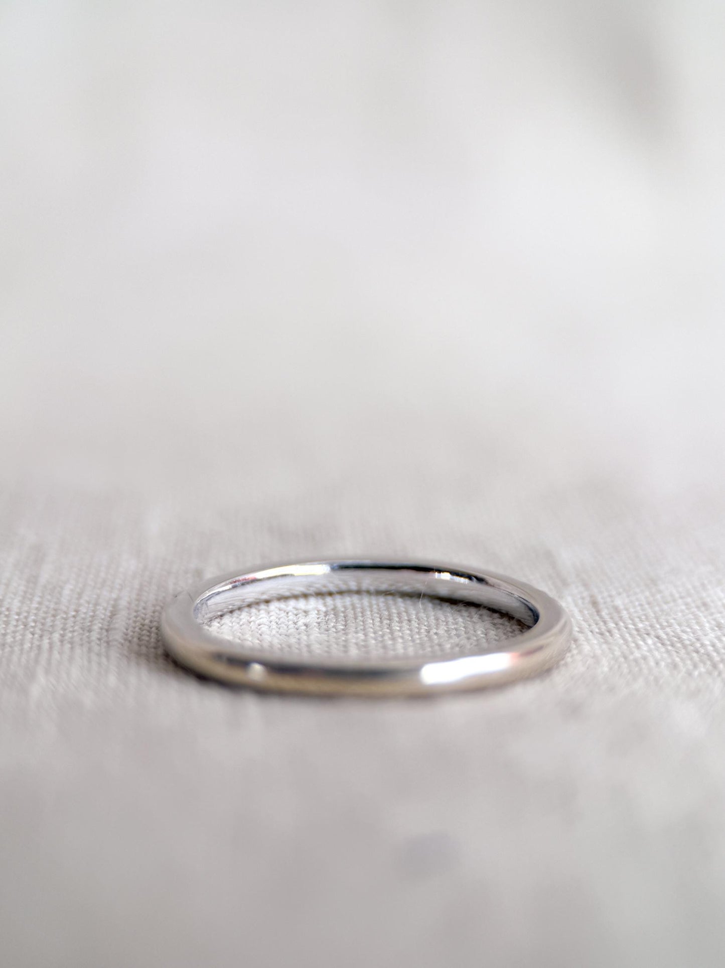 Vintage Diamond Wedding Band, 14k White Gold, Art Deco Minimalist Ring