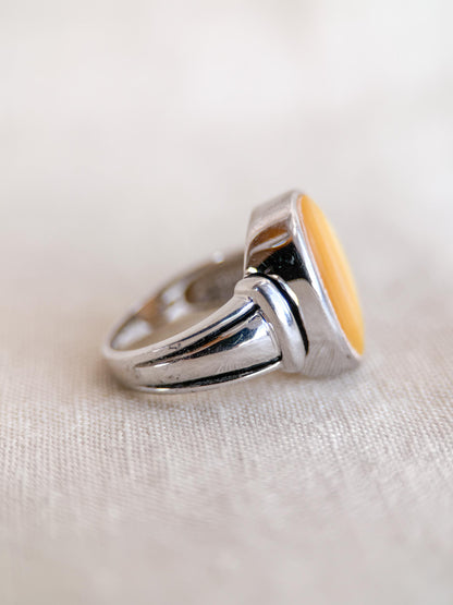 Vintage Mother of Pearl Ring, Sterling Silver Oval Bezel Statement Ring, Boho Everyday Jewelry