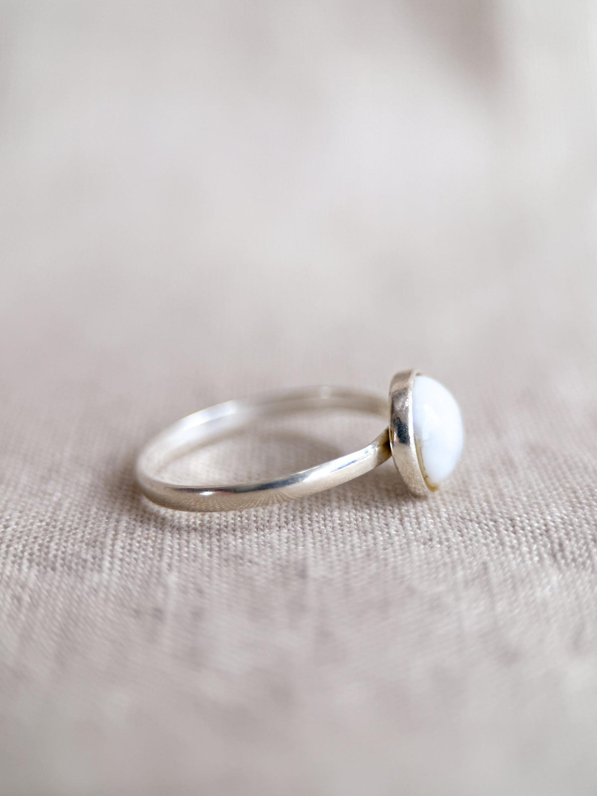 Vintage Howlite Ring, Sterling Silver Bezel Minimalist Ring, Boho Everyday Jewelry