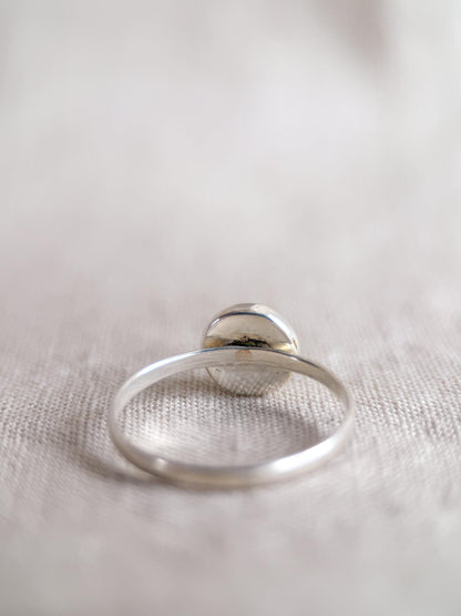 Vintage Howlite Ring, Sterling Silver Bezel Minimalist Ring, Boho Everyday Jewelry