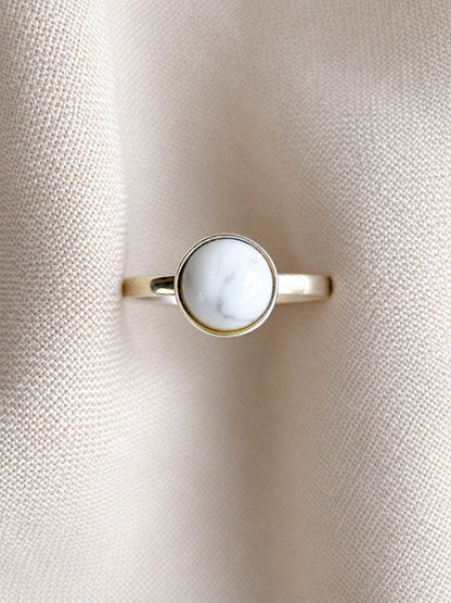 Vintage Howlite Ring, Sterling Silver Bezel Minimalist Ring, Boho Everyday Jewelry