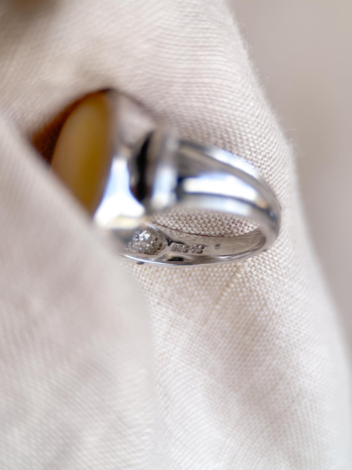 Vintage Mother of Pearl Ring, Sterling Silver Oval Bezel Statement Ring, Boho Everyday Jewelry
