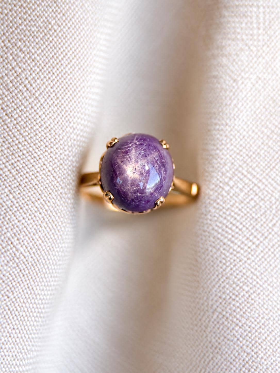 Vintage Purple Star Sapphire Ring, 14k Gold Oval Solitaire Statement Ring, Unique Gemstone Jewelry