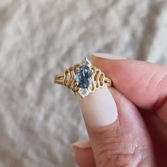 Vintage 1980s Blue Topaz Gemstone Ring in 14k Gold