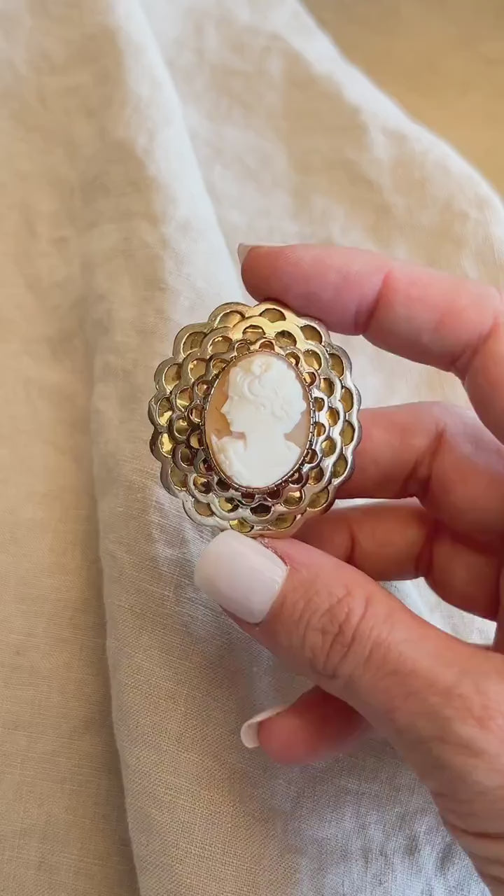 Vintage Cameo Brooch in 14k Gold