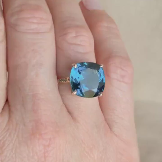 Vintage 1970s Blue Topaz Gemstone Cocktail Ring, 14k Gold