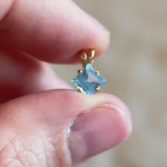 Vintage Blue Topaz Gemstone Pendant in 14k Gold