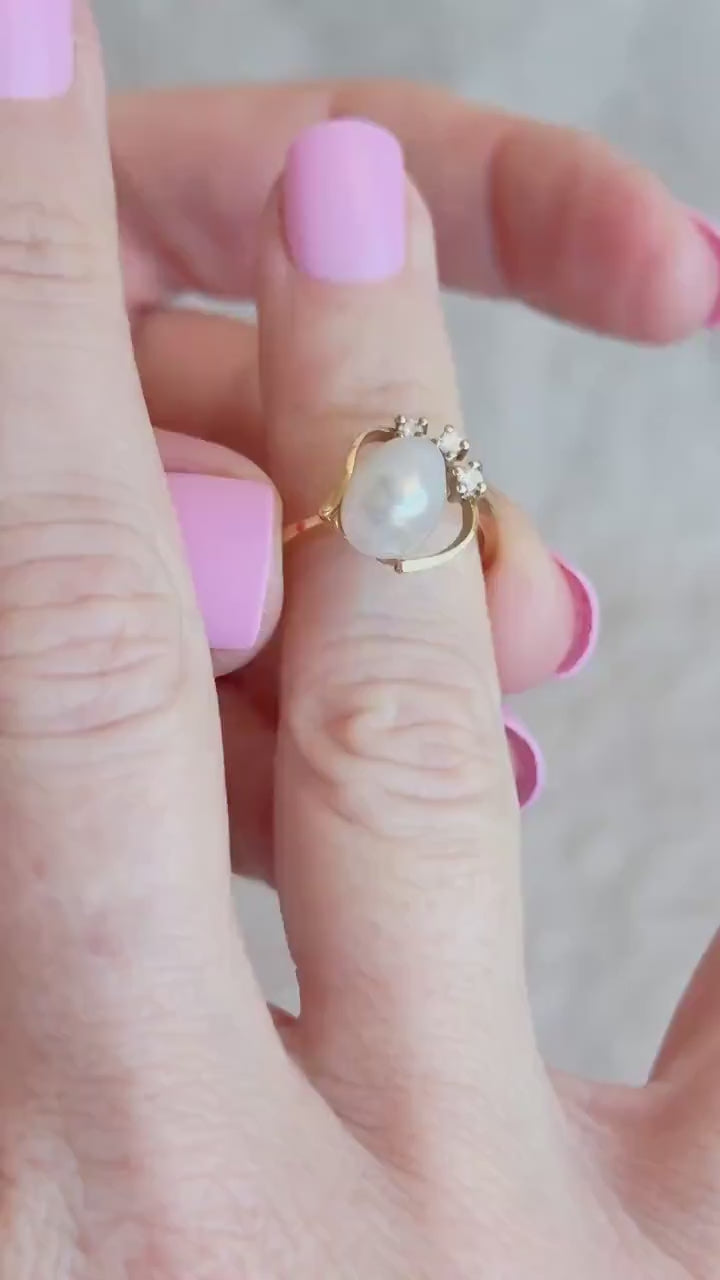 Vintage 1970s Diamond & Pearl Ring in 14k Gold