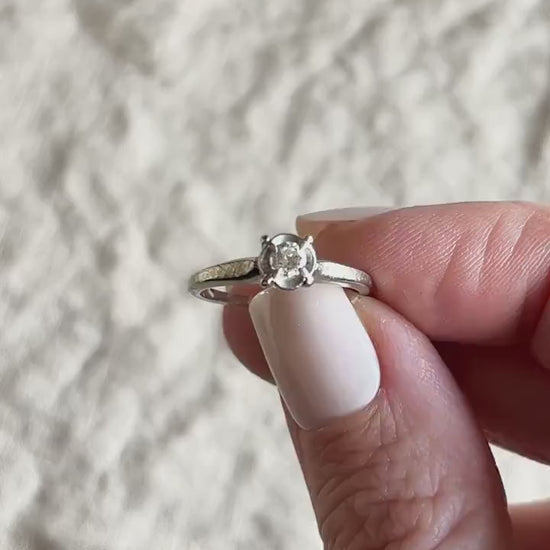 Vintage Diamond Engagement Ring, Round Cut, 18k White Gold, Art Deco 1940s Solitaire