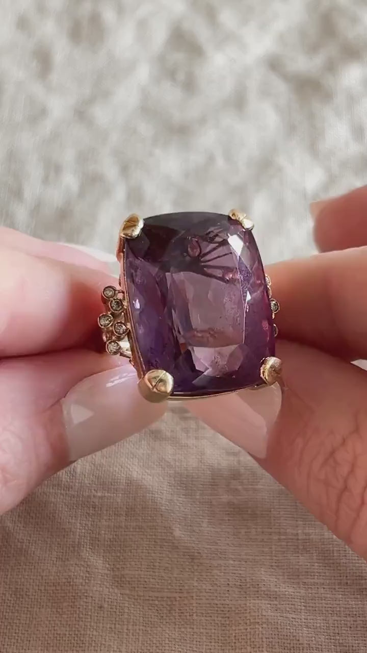 Vintage Purple Amethyst Large Gemstone Ring in 14k Gold