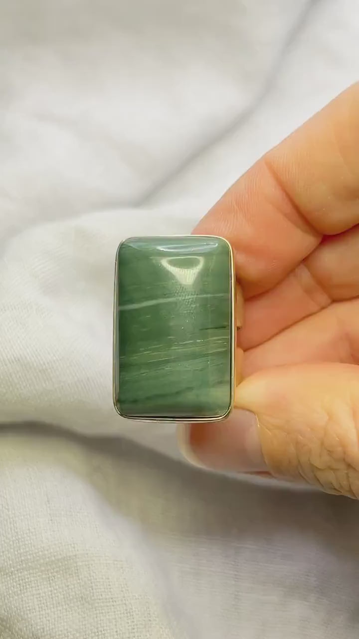 Vintage Green Agate Gemstone Ring in Sterling Silver