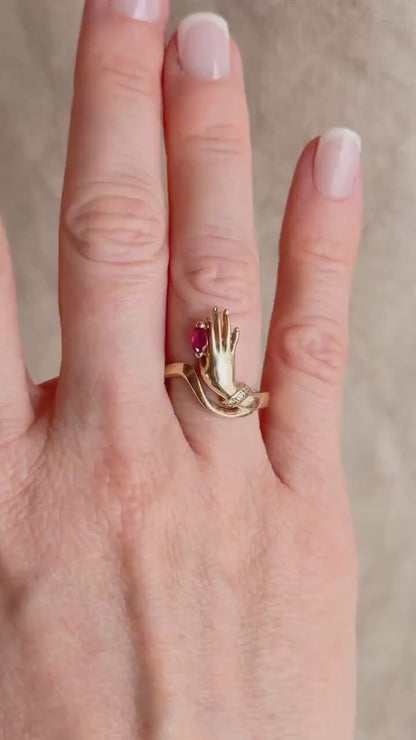 Vintage 1990s Ruby Hand Ring in 14k Gold