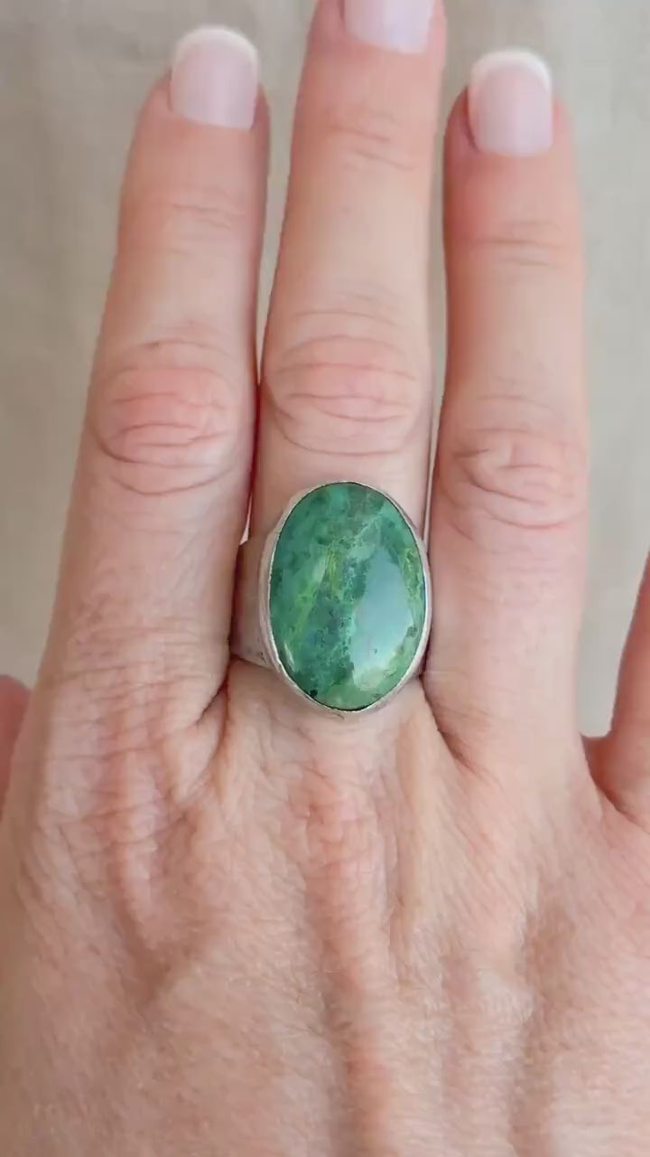 Vintage Chrysocolla Ring Sterling Silver, Oval Hammered Statement Ring, Boho Everyday Jewelry