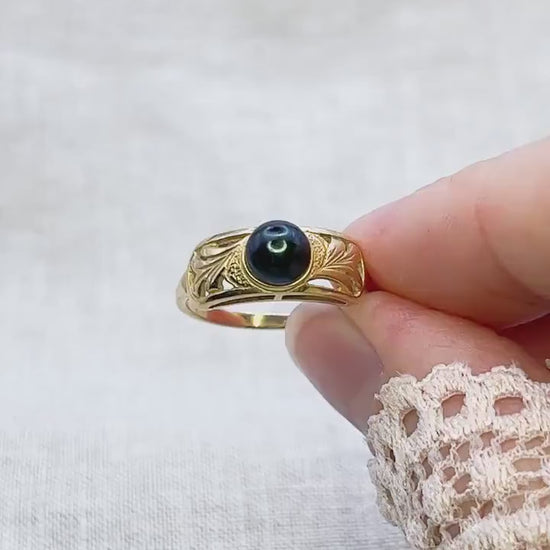 Vintage Black Pearl Floral Filigree Ring in 14k Gold